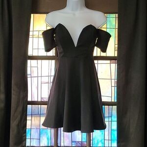 Black solemio Off the Shoulder Mini Dress Juniors Size S